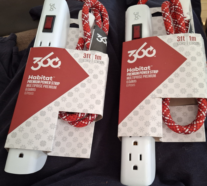 2 Habitat 6 Outlet Premium Power Strip - Holiday Collection - photo 3