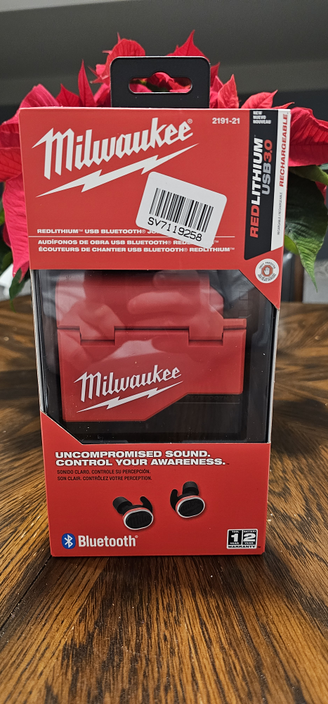 Milwaukee RedLithium USB Bluetooth Earbuds
