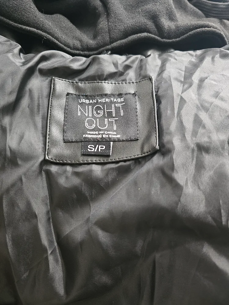 Black Puffer Jacket-moving out sale image indicator(3)