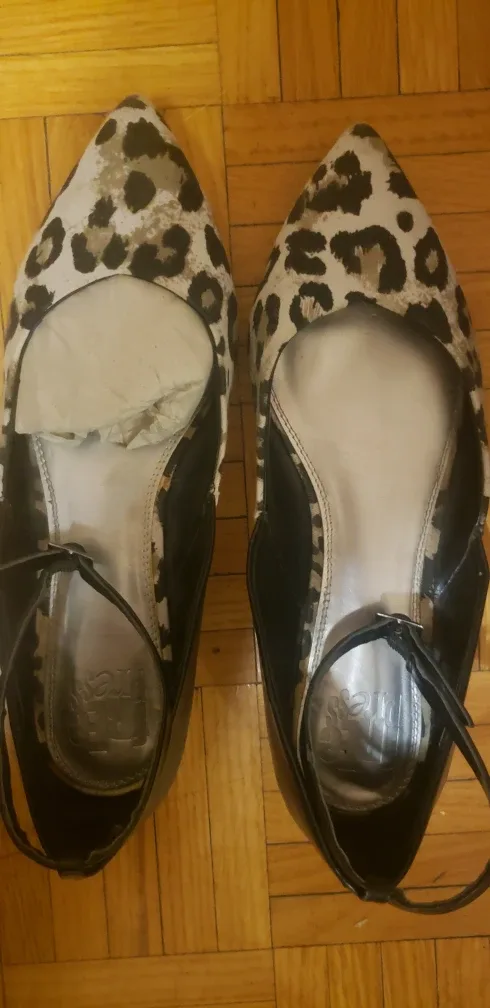 Women's Size 9.5 Leopard Print Ankle Strap Flats image indicator(8)