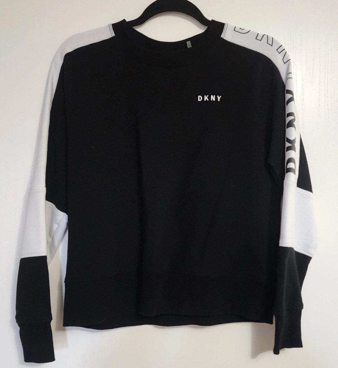 DKNY Black and White Sweatsuit set (will deliver for $15 extra)
