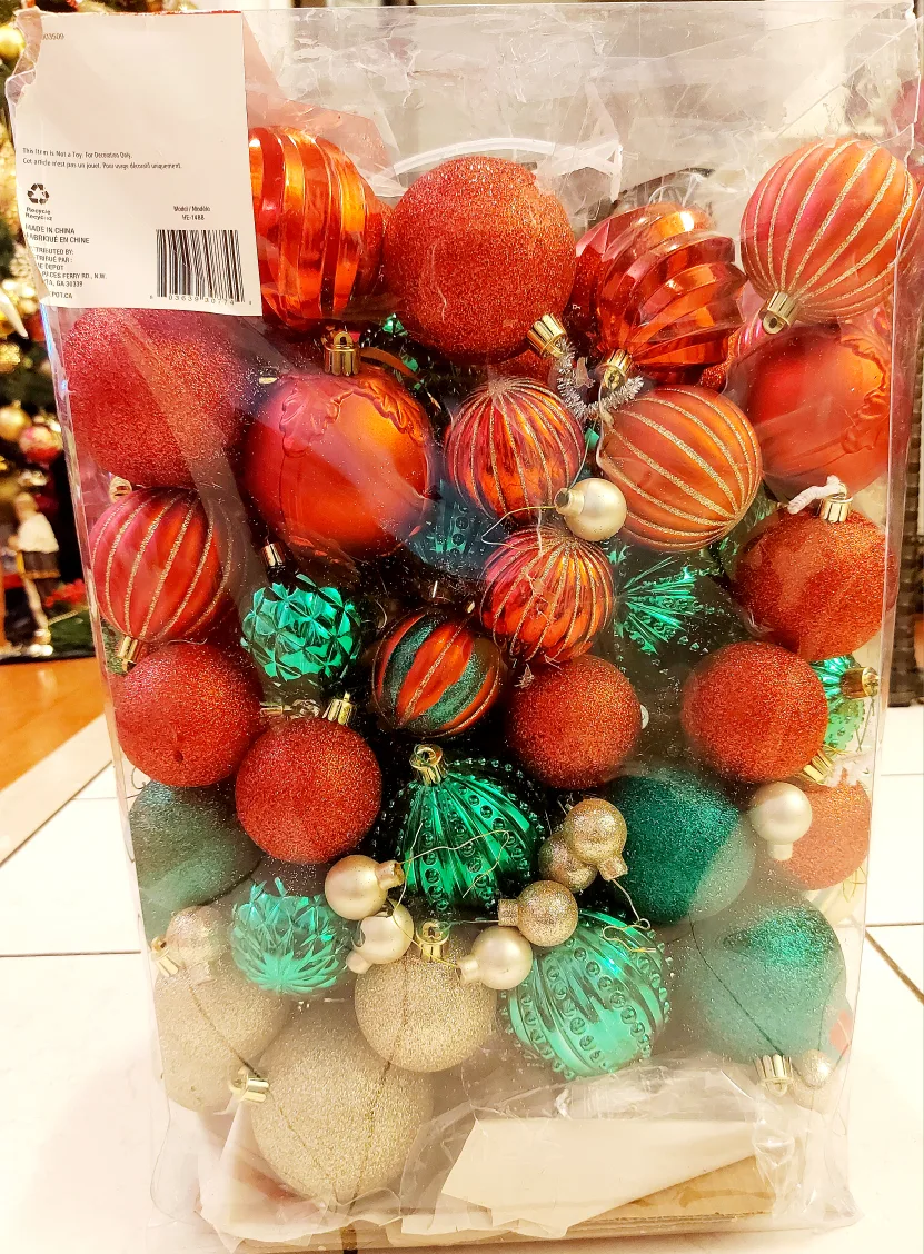 Over 120 Christmas Ornaments image indicator(2)