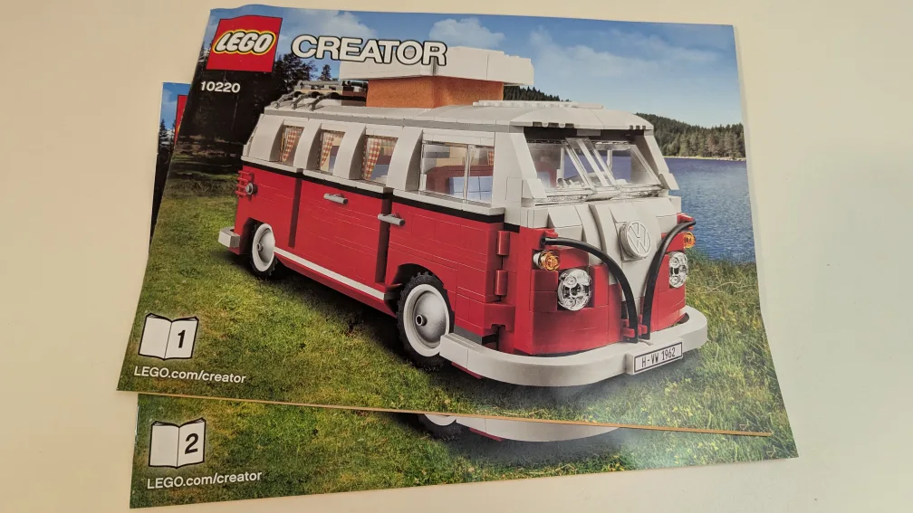 LEGO Volkswagen T1 Camper Van image indicator(7)