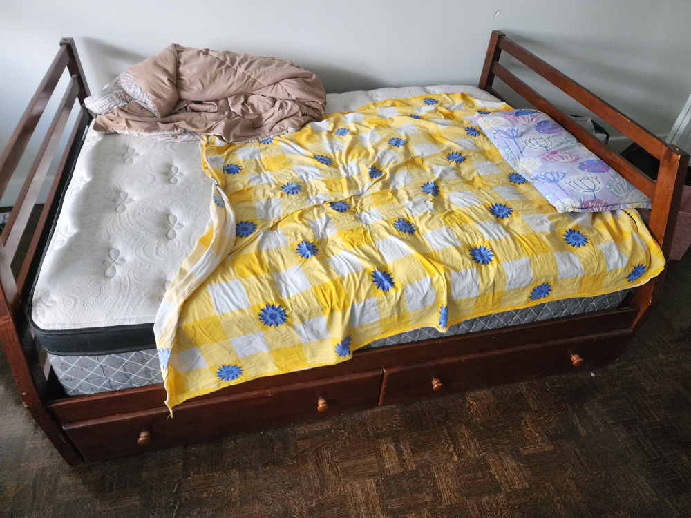 Free Bed frame