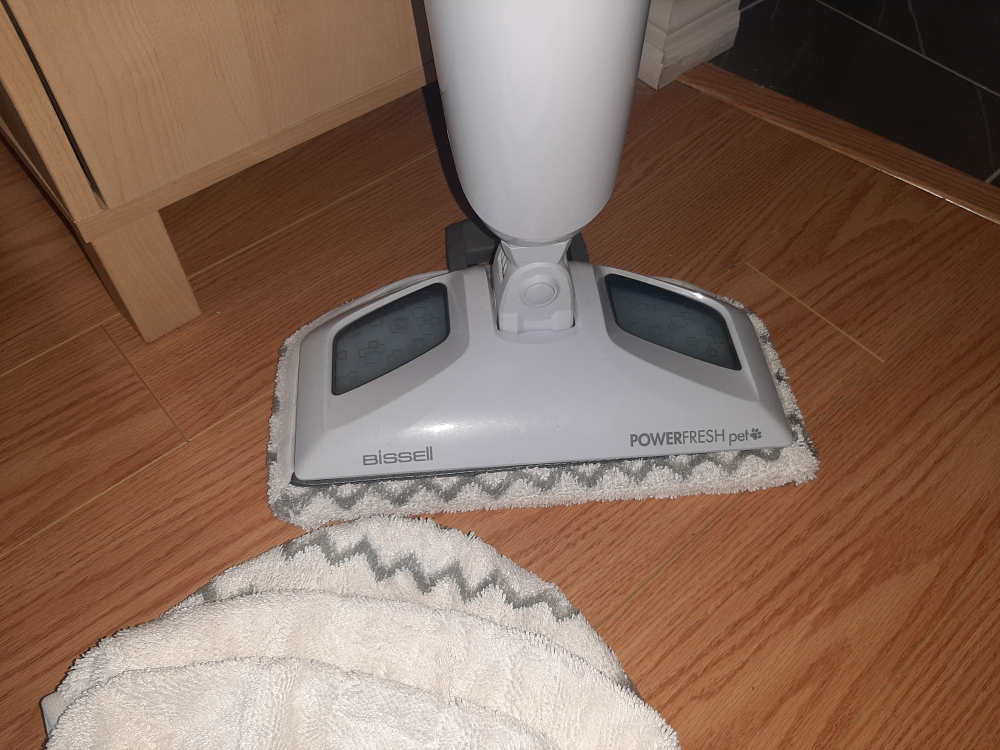 Bissell PowerFresh Pet Steam Mop - photo 3