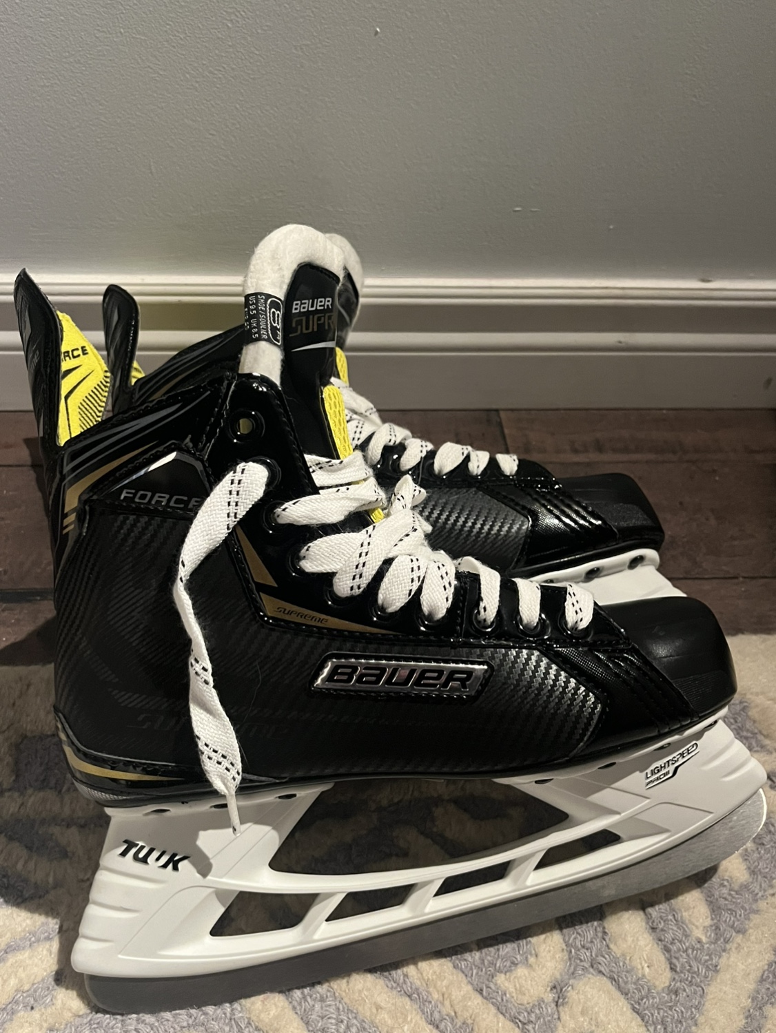 Bauer Supreme Force II - Senior Hockey Skates (Size 8)