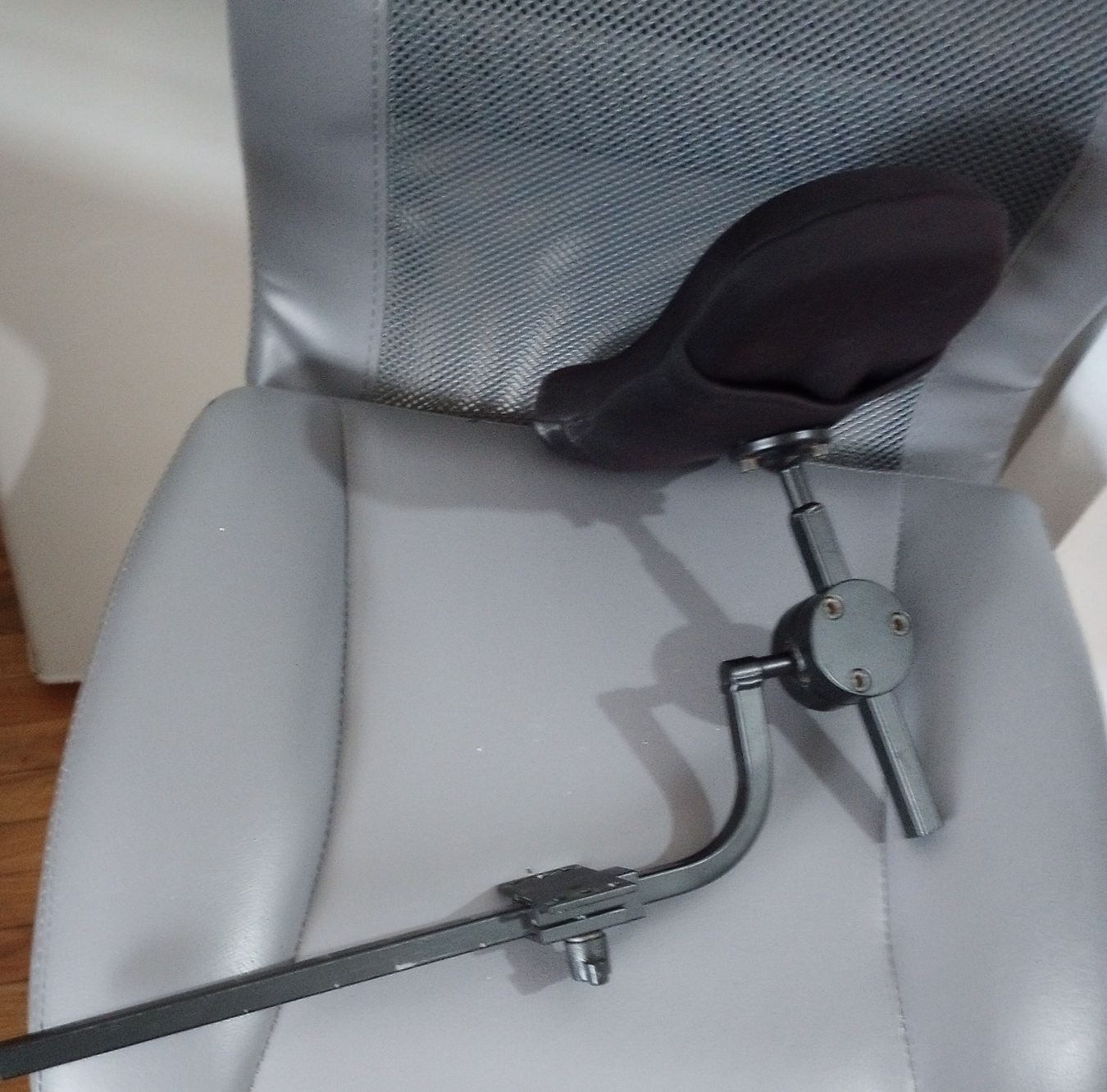 UNIVERSAL HEADREST - photo 3