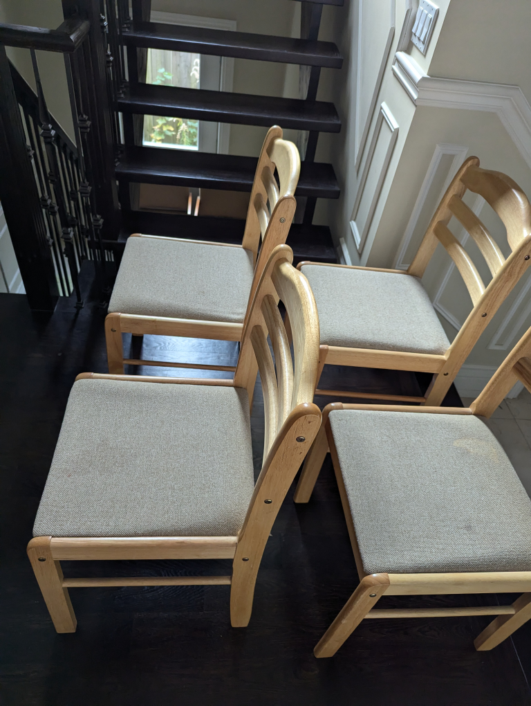 Set of 4 Wooden Dining Chairs - photo 3