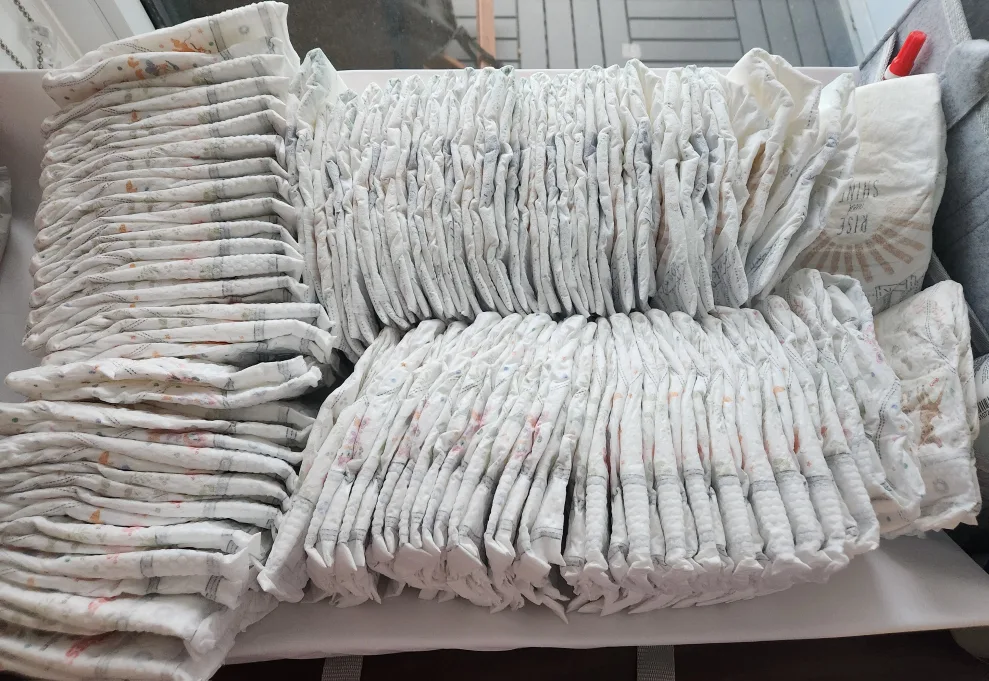 Huggies Size 1 Diapers thumbnail