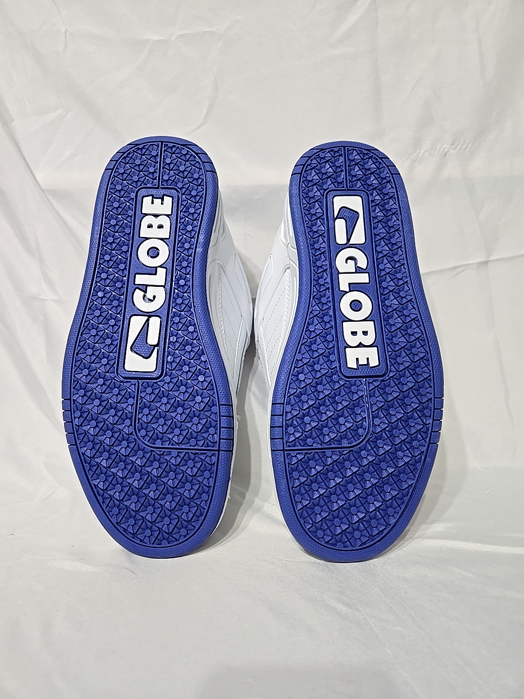 Globe Tilt Shoes - Size 8.5 MENS/ WOMENS 9.5 - photo 2