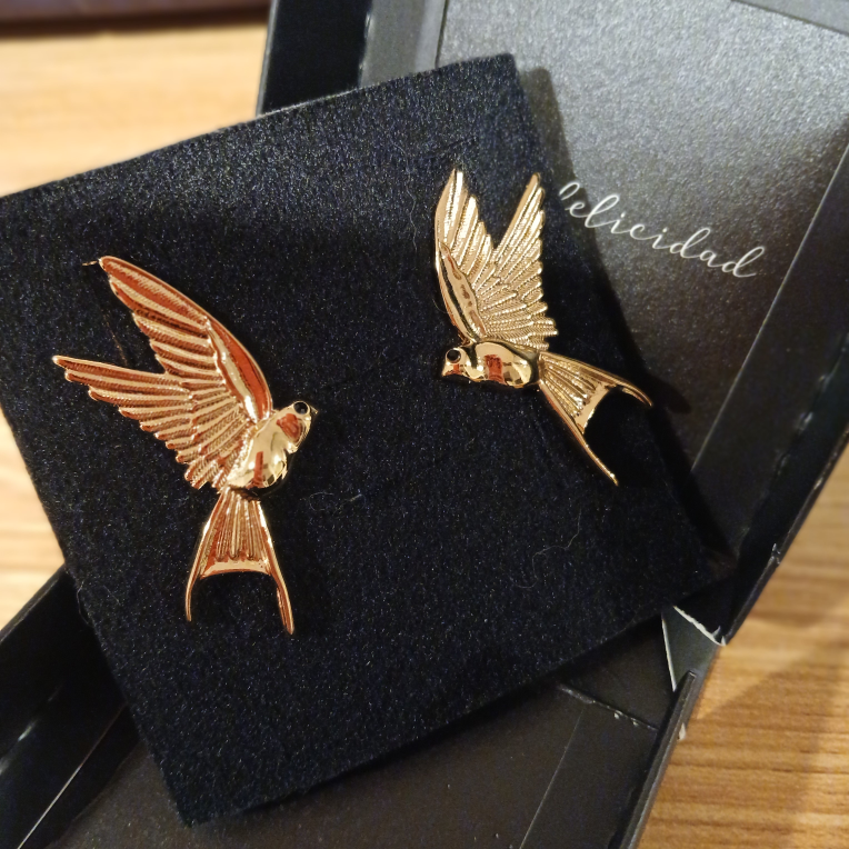 Gold Tone Chameleon and birds Earrings - photo 2