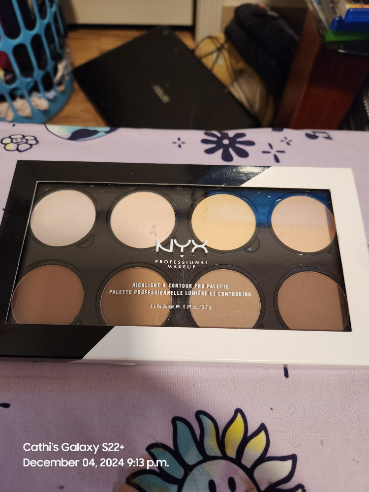 NYX Professional Makeup Highlight & Contour Pro Palette