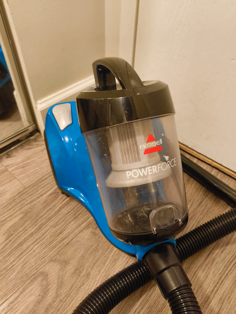 Bissell Powerforce Compact Vacuum - photo 2