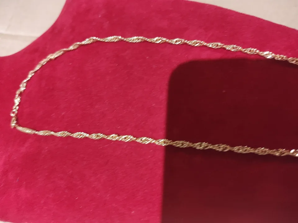 Non Tarnish Twist Rose Gold Chain Necklace image indicator(5)