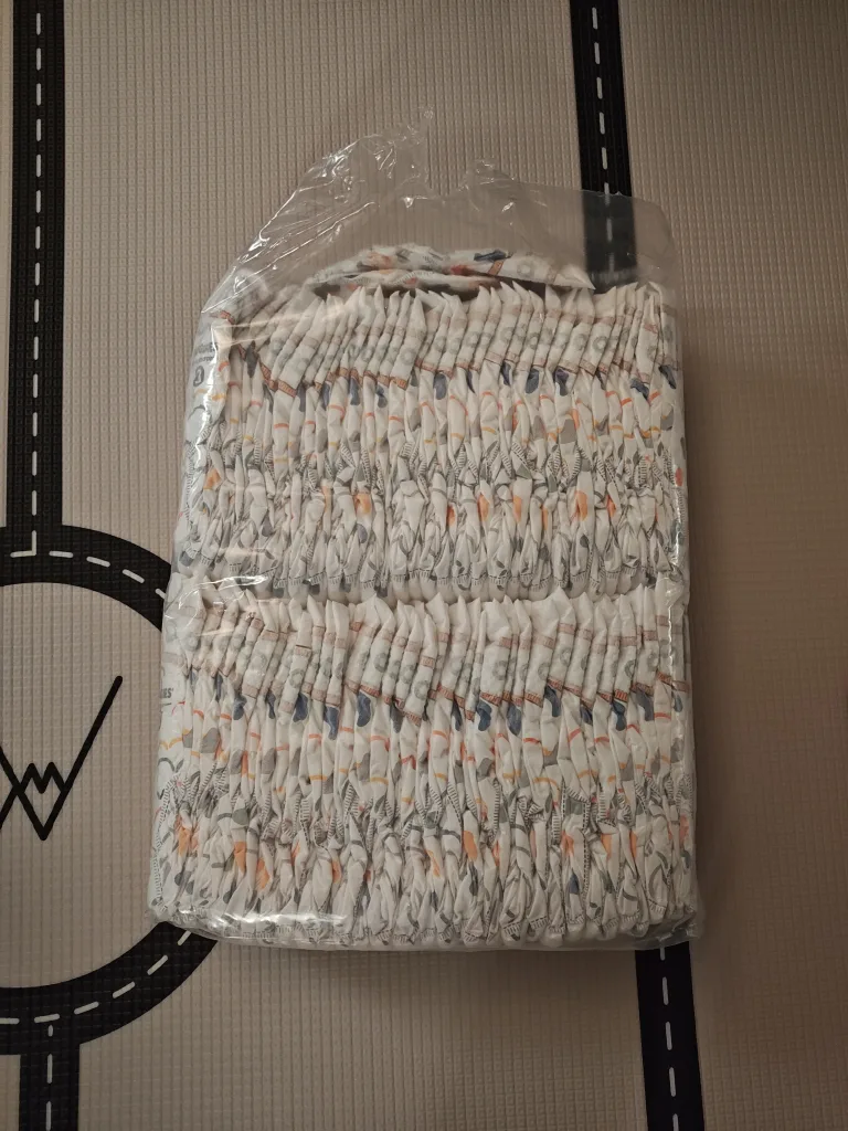 DIAPERS - SIZE 3 thumbnail