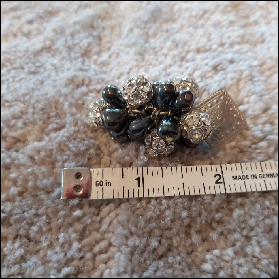 Vintage Silver Tone Crystal and Hematite Earrings image indicator(3)