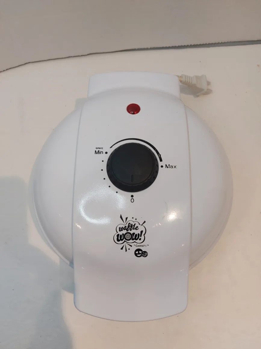 Waffle Wow by CucinaPro Waffle Maker image indicator(4)