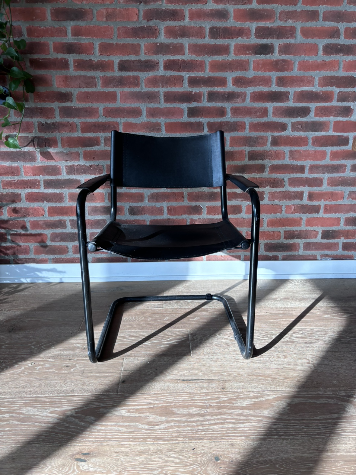 Vintage Black Lounge Chair - photo 2