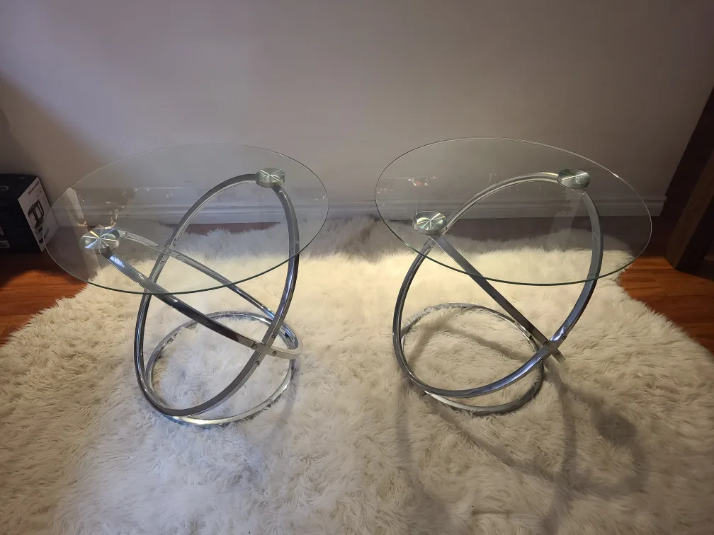 🇨🇦 2 gorgeous living room side tables thumbnail