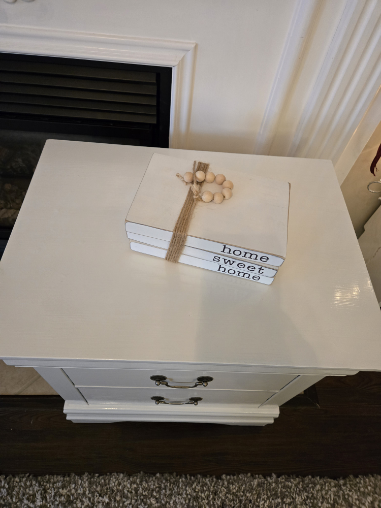 White End Table with Two Drawers - photo 2