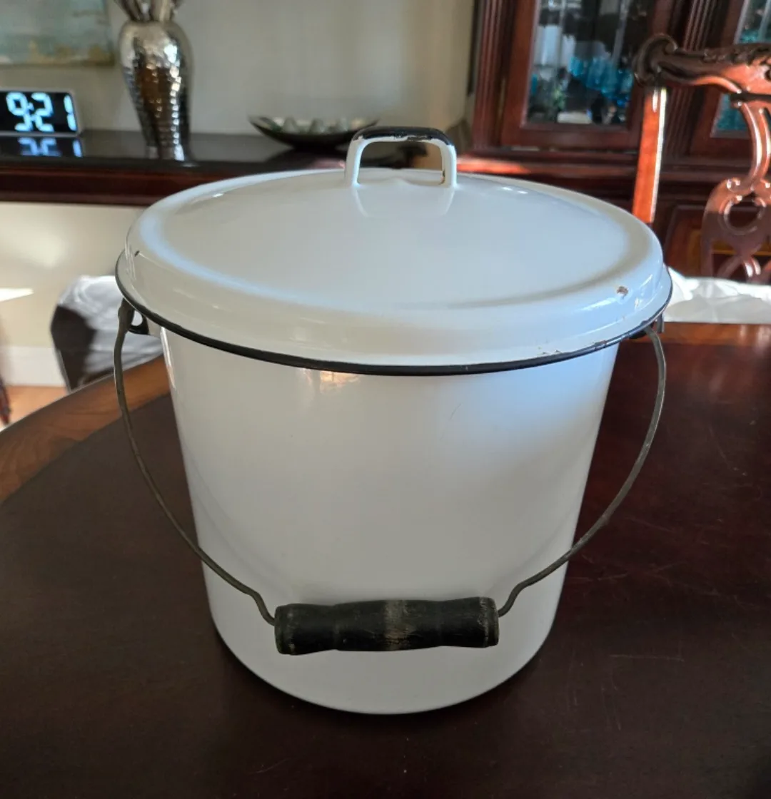 Vintage Enamelware Set/Individually Priced in Description image indicator(5)