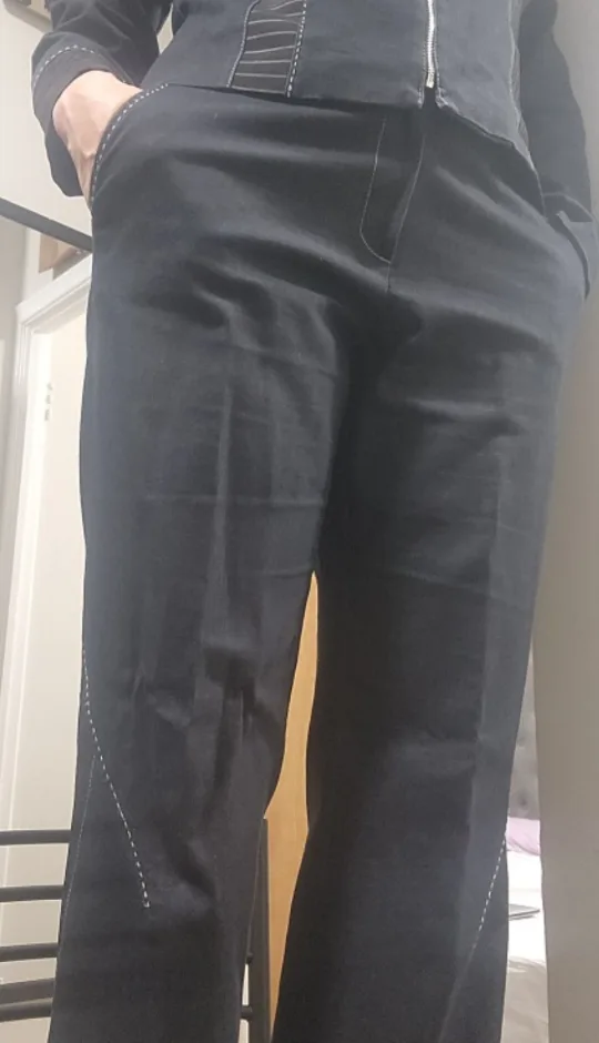 Bali Women's Black Zip Up Blazer and Pants Suit image indicator(2)