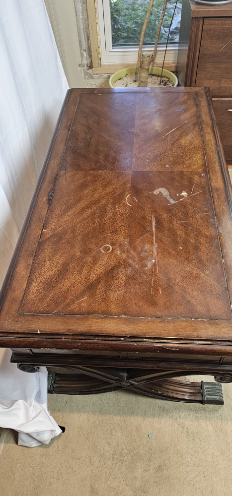 Broyhill Furniture Coffee Table - photo 2