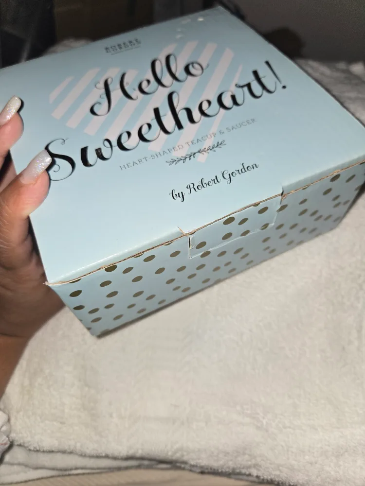 Robert Gordon Hello Sweetheart Heart Shaped Teacup & Saucer image indicator(4)