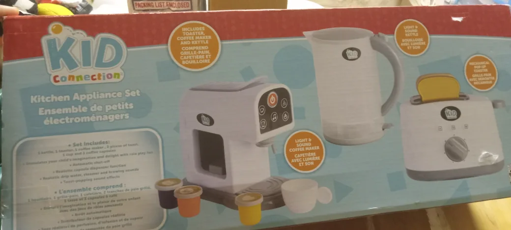 Kid Connection Kitchen Appliance Set Toy image indicator(3)