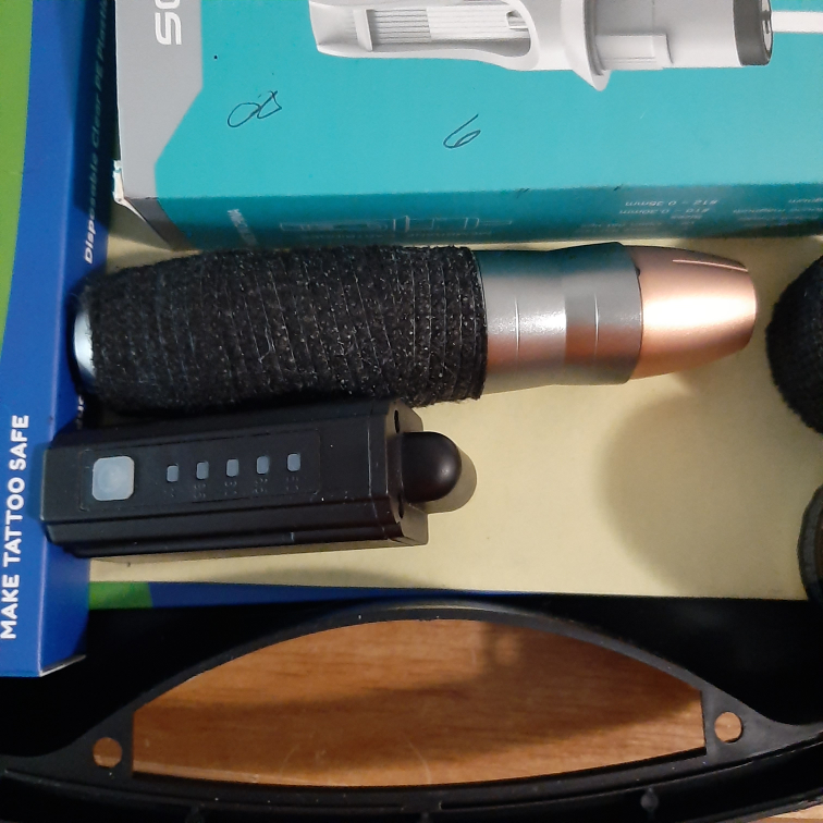 Tattoo Machine  with 4 oz. black Ink - photo 2