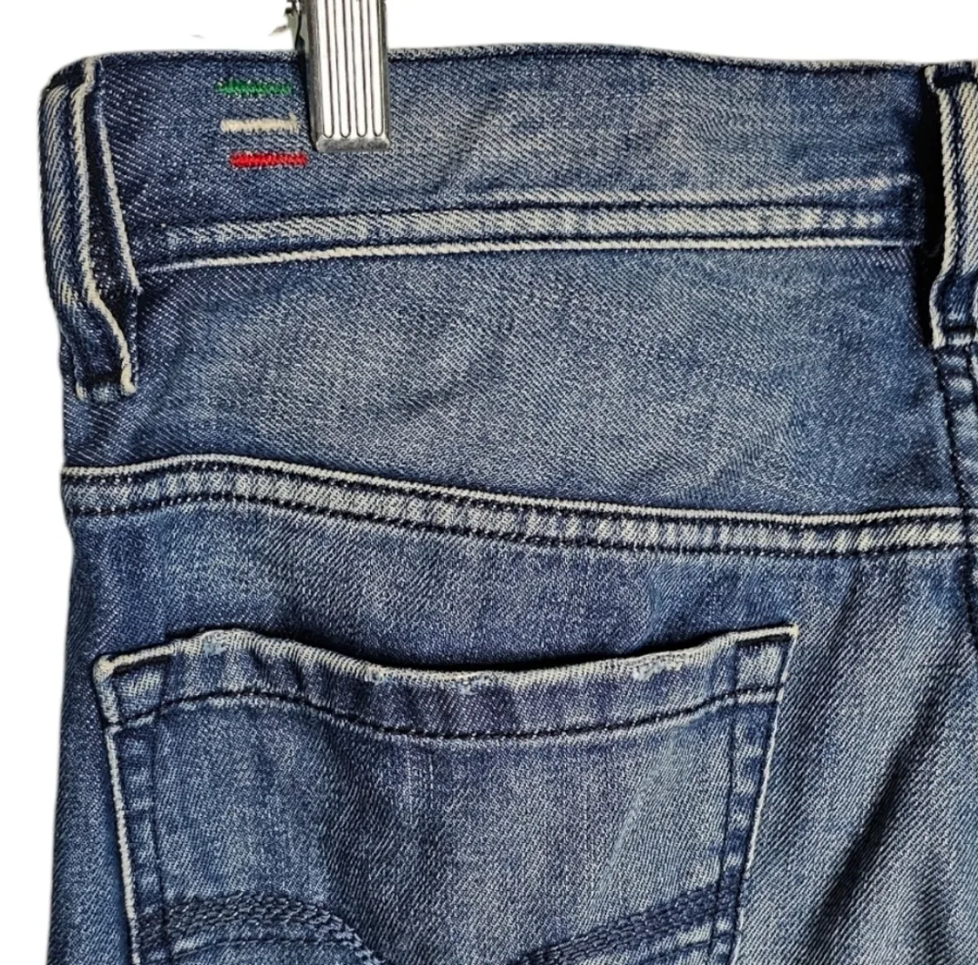 Diesel Quratt Straight Leg Button Fly Jeans men's 31 waist image indicator(5)