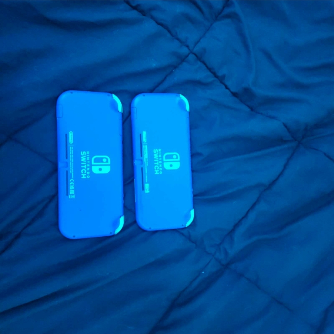 2x Nintendo Switch Lite Blue