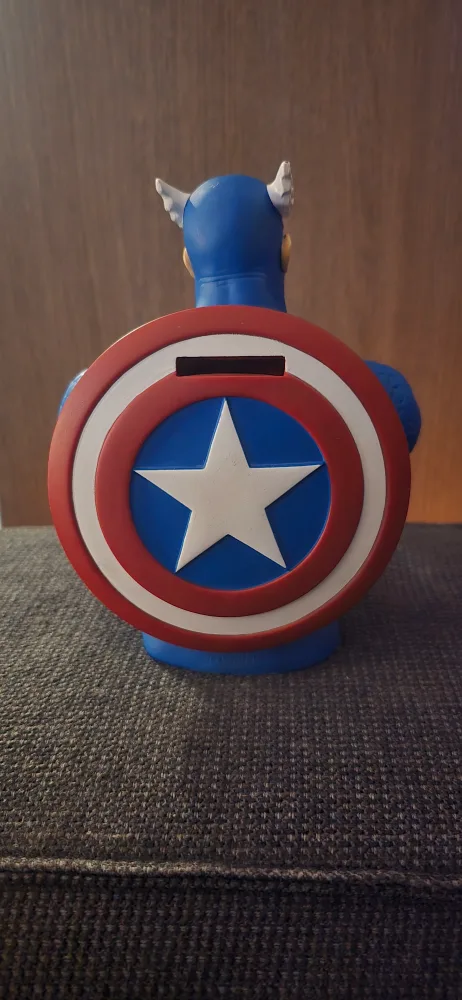 Marvel Comics Captain America Bust 7" Figure Coin Bank image indicator(2)