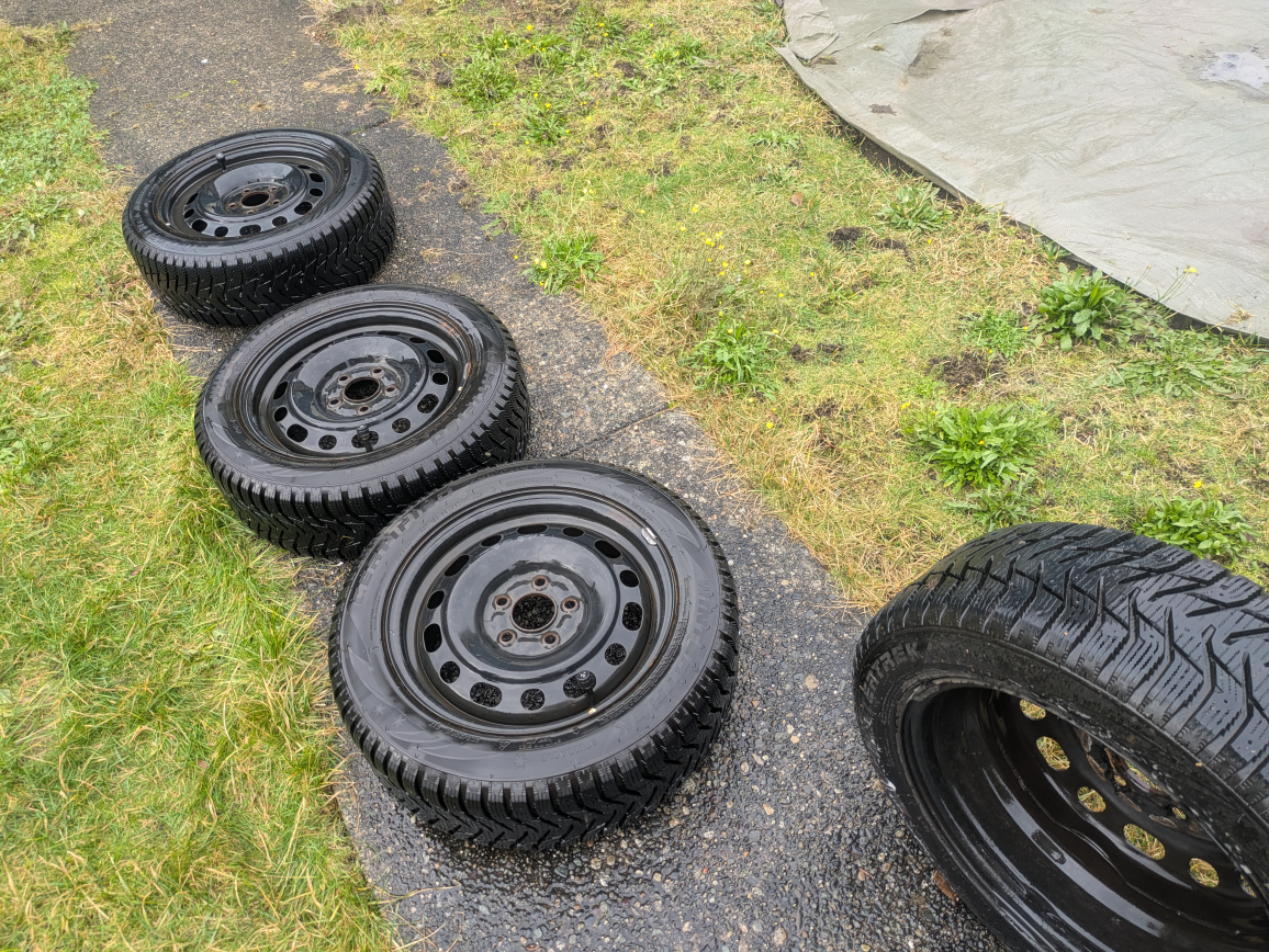 4x Winter Tires on Steel Rims Mazda 5 2006 - photo 5