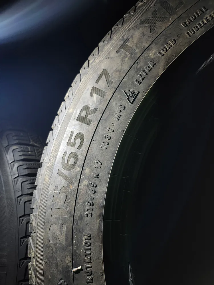 used winter tires 4x 215/65R17 Goodyear image indicator(3)