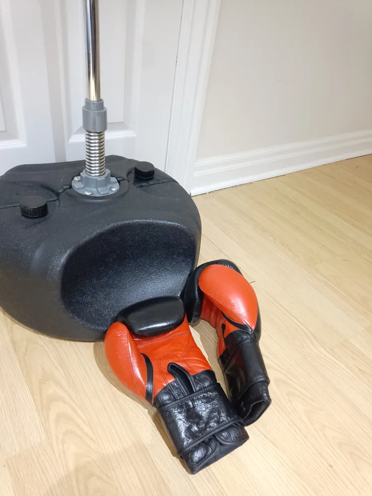 Boxing exercise speed ball and gloves image indicator(4)