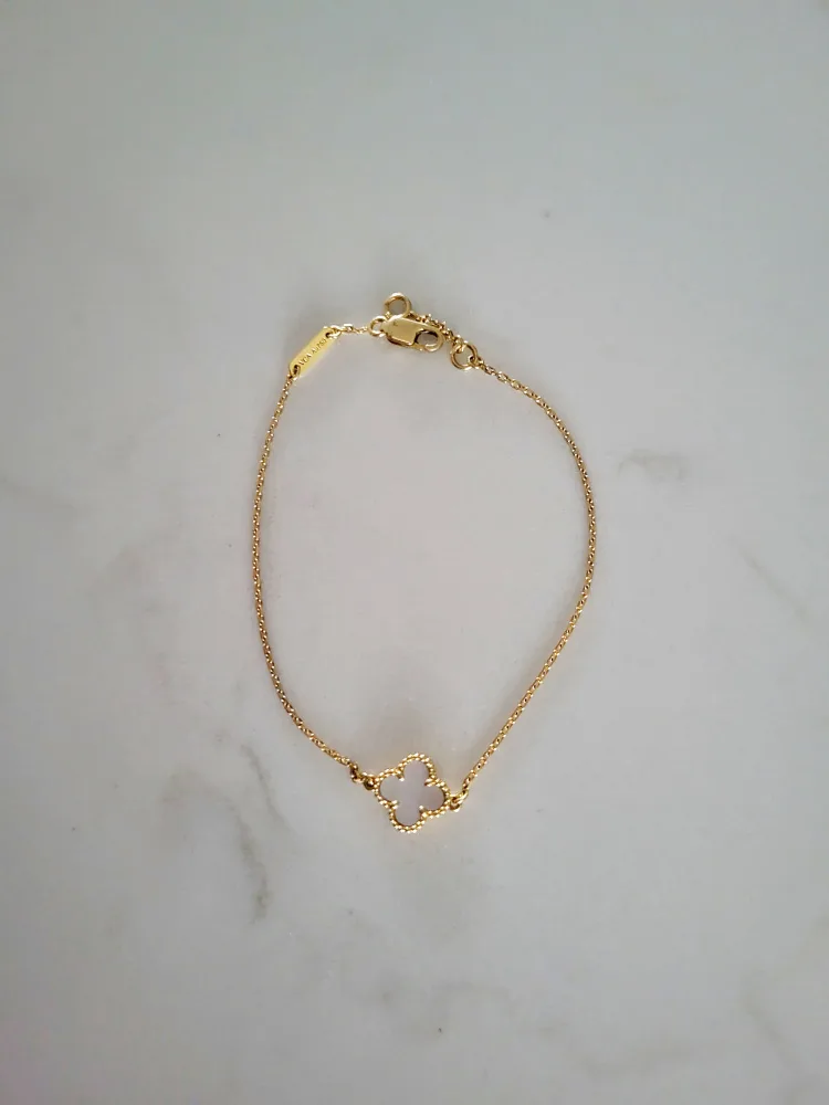 Authentic Van Cleef & Arpels Sweet Alhambra Bracelet image indicator(3)