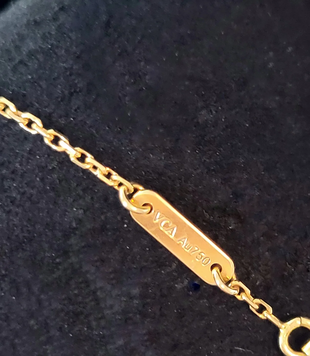 Authentic Van Cleef & Arpels Sweet Alhambra Bracelet image indicator(4)