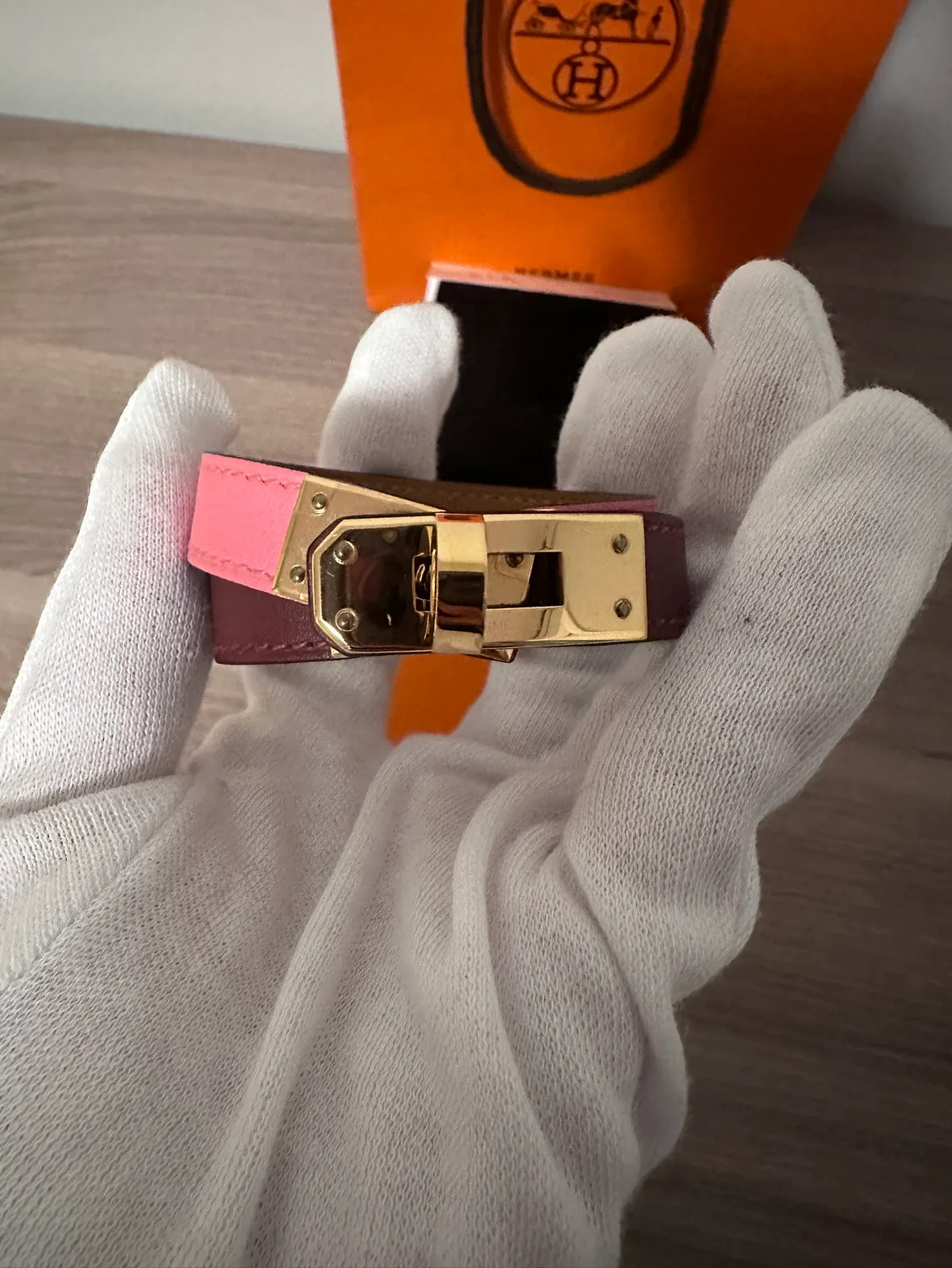Hermès Bicolor Double Tour Bracelet Rose Gold Kelly Closure image indicator(6)