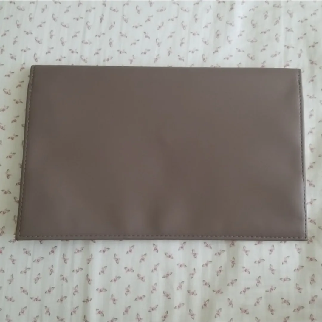 Shiseido Evening Clutch image indicator(2)