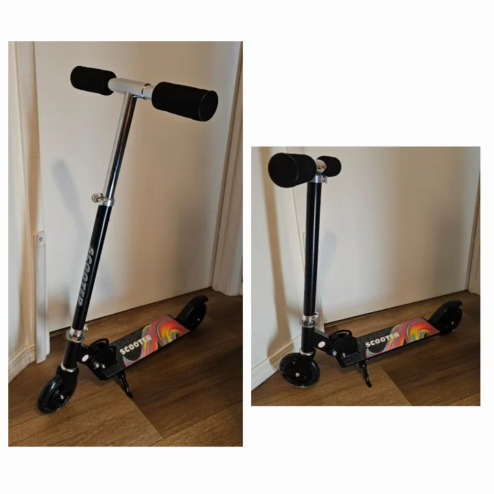 Kids Scooter with LED Light Up Wheels thumbnail