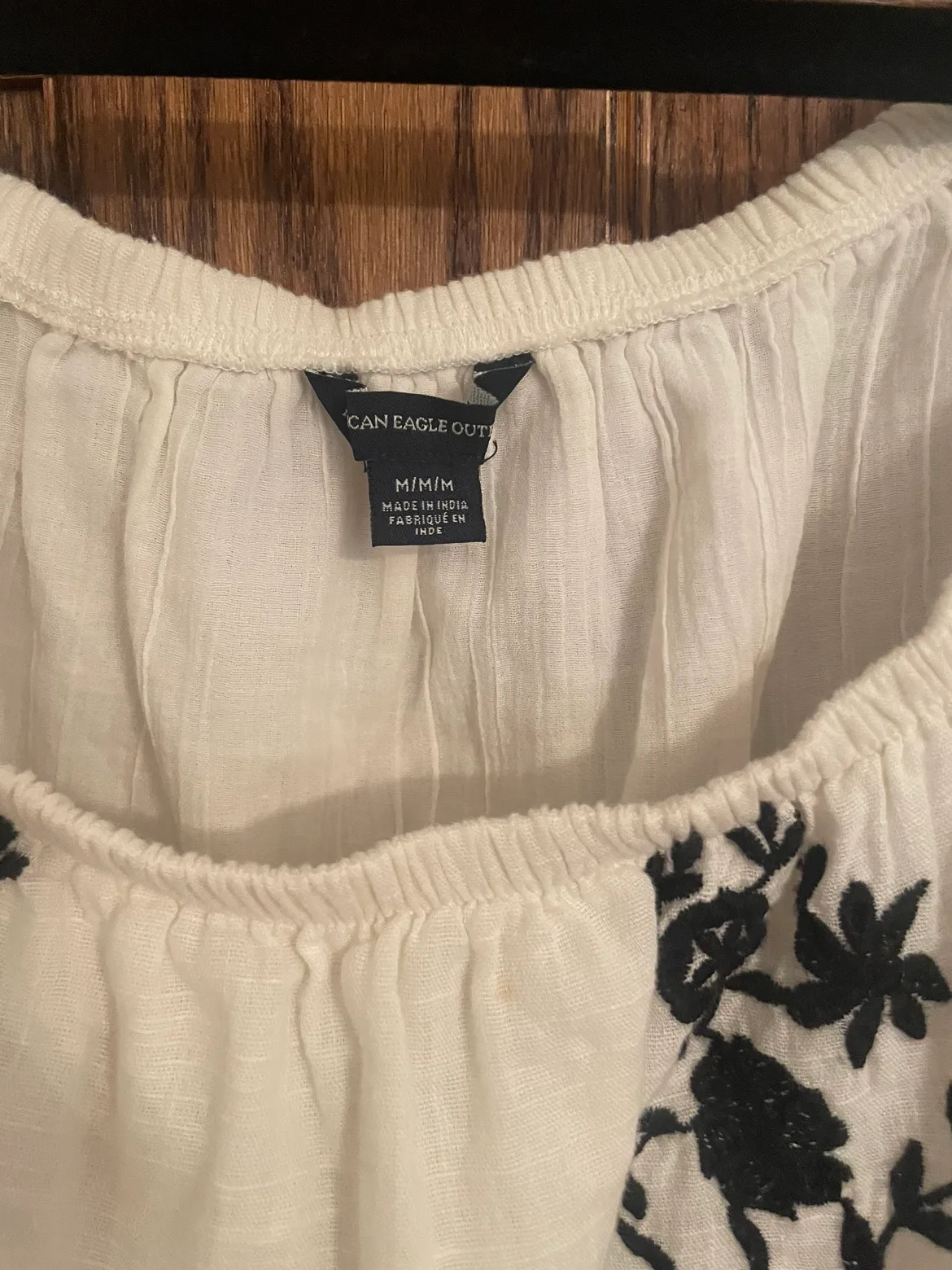 Off the shoulder top image indicator(3)