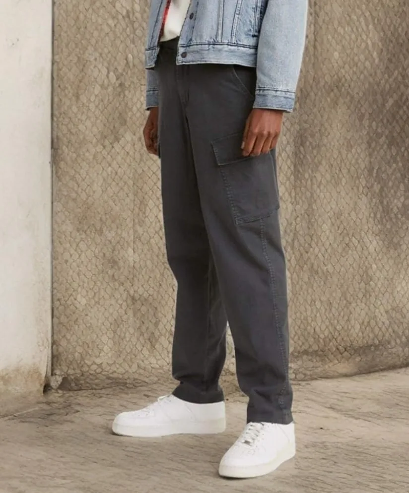 Mens Grey Levis Cargo pants - size 28 image indicator(4)