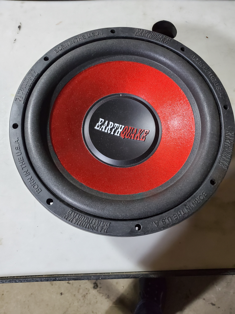 12" Subwoofer Earthquake 600MAX