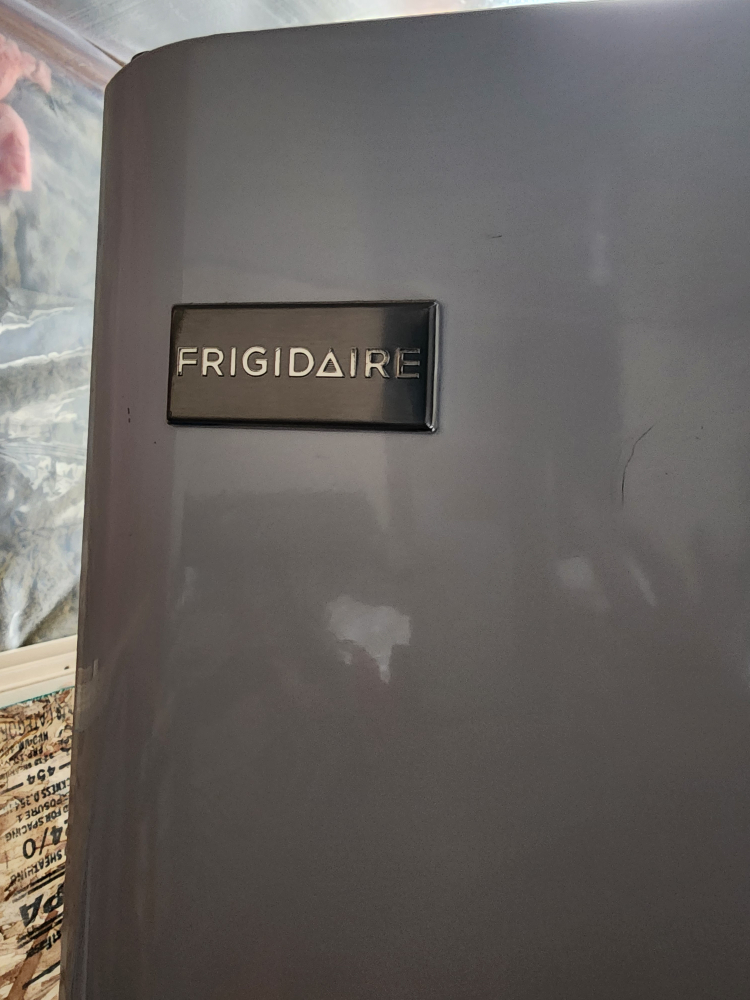 Frigidaire Top Mount Refrigerator