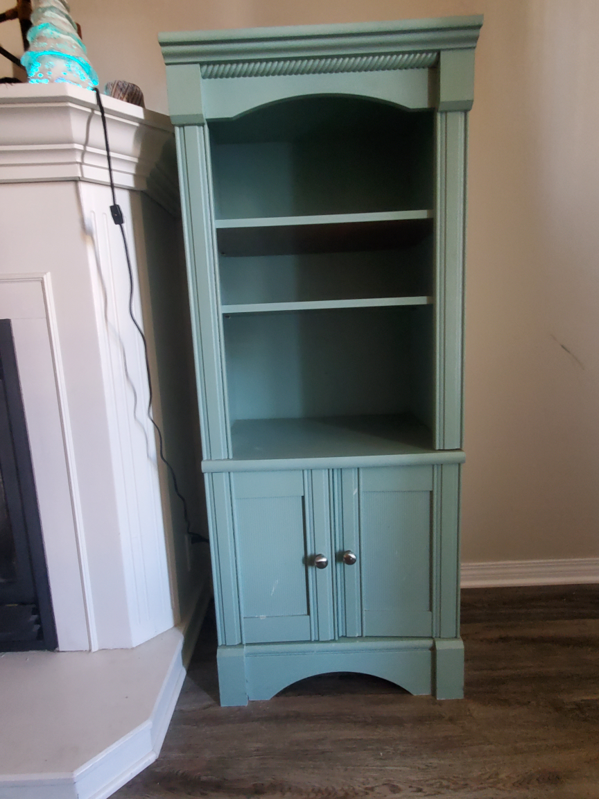 Small Shelving unit with Cabinet Doors