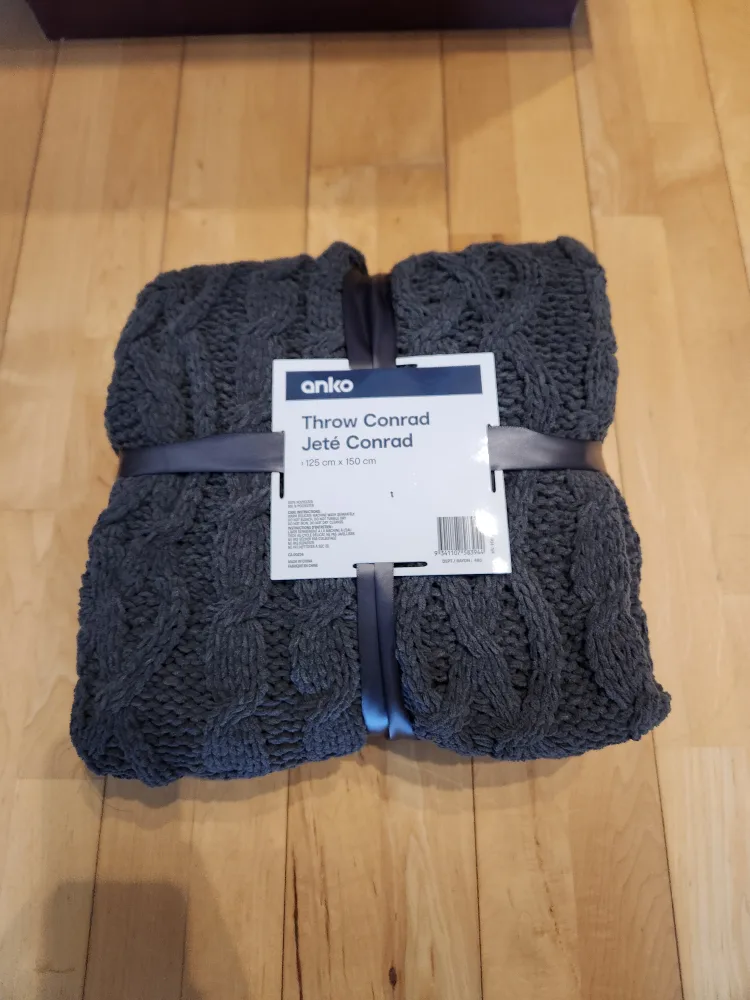 Anko Dark Grey Conrad Cable-Knit Throw Blanket image indicator(2)