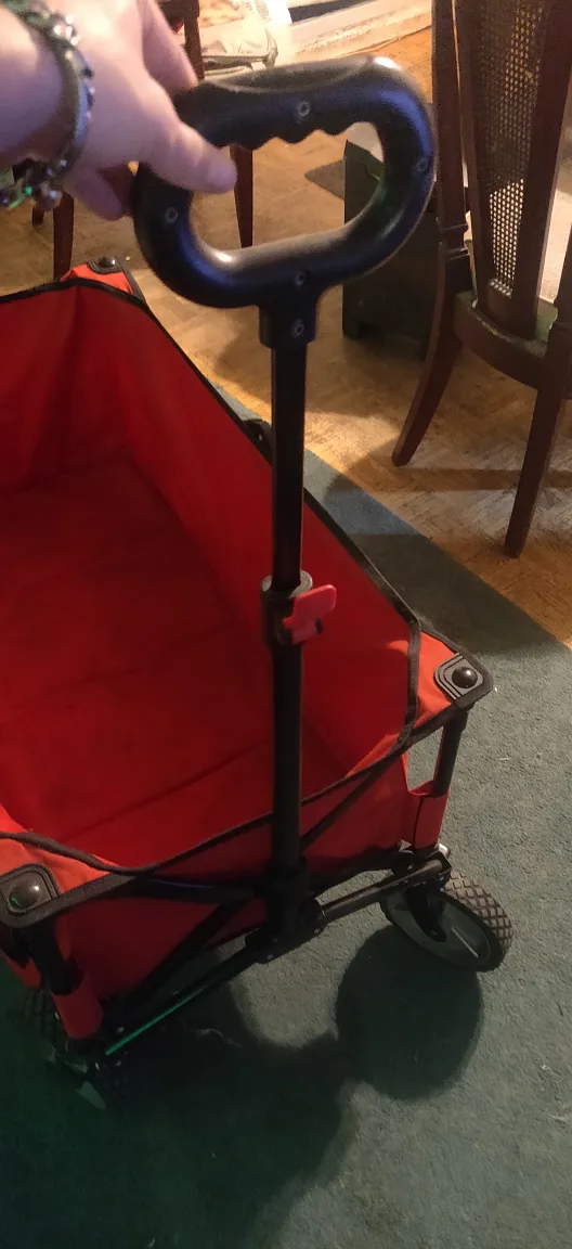 Large Red Folding Wagon image indicator(5)