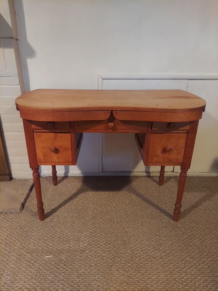 Vanity Table - photo 2