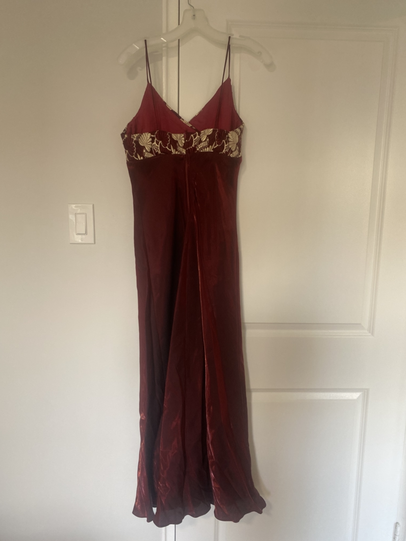 Dark Red shimmering Evening Gown - photo 3